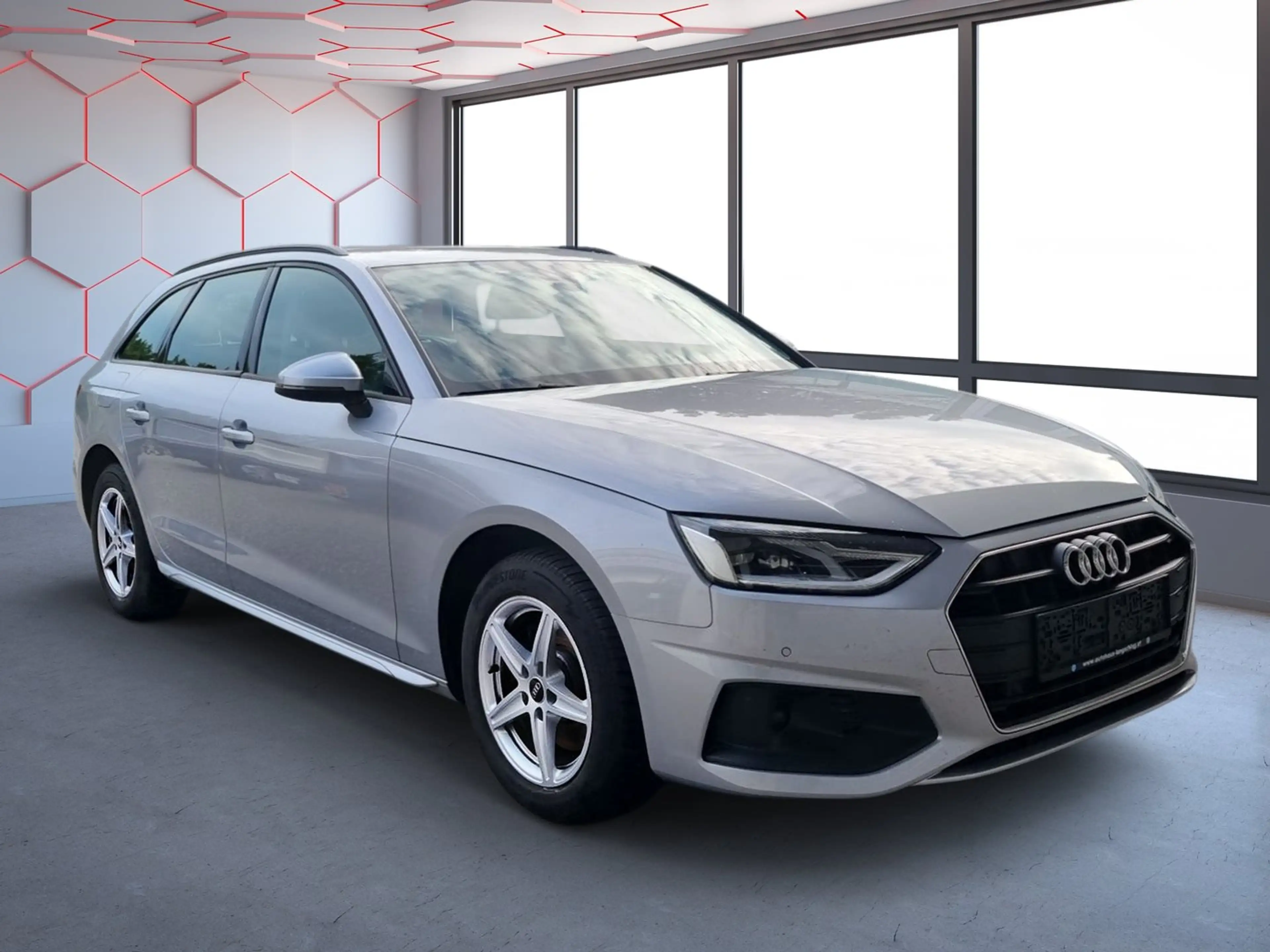 Audi A4 30 TDI — photo 2