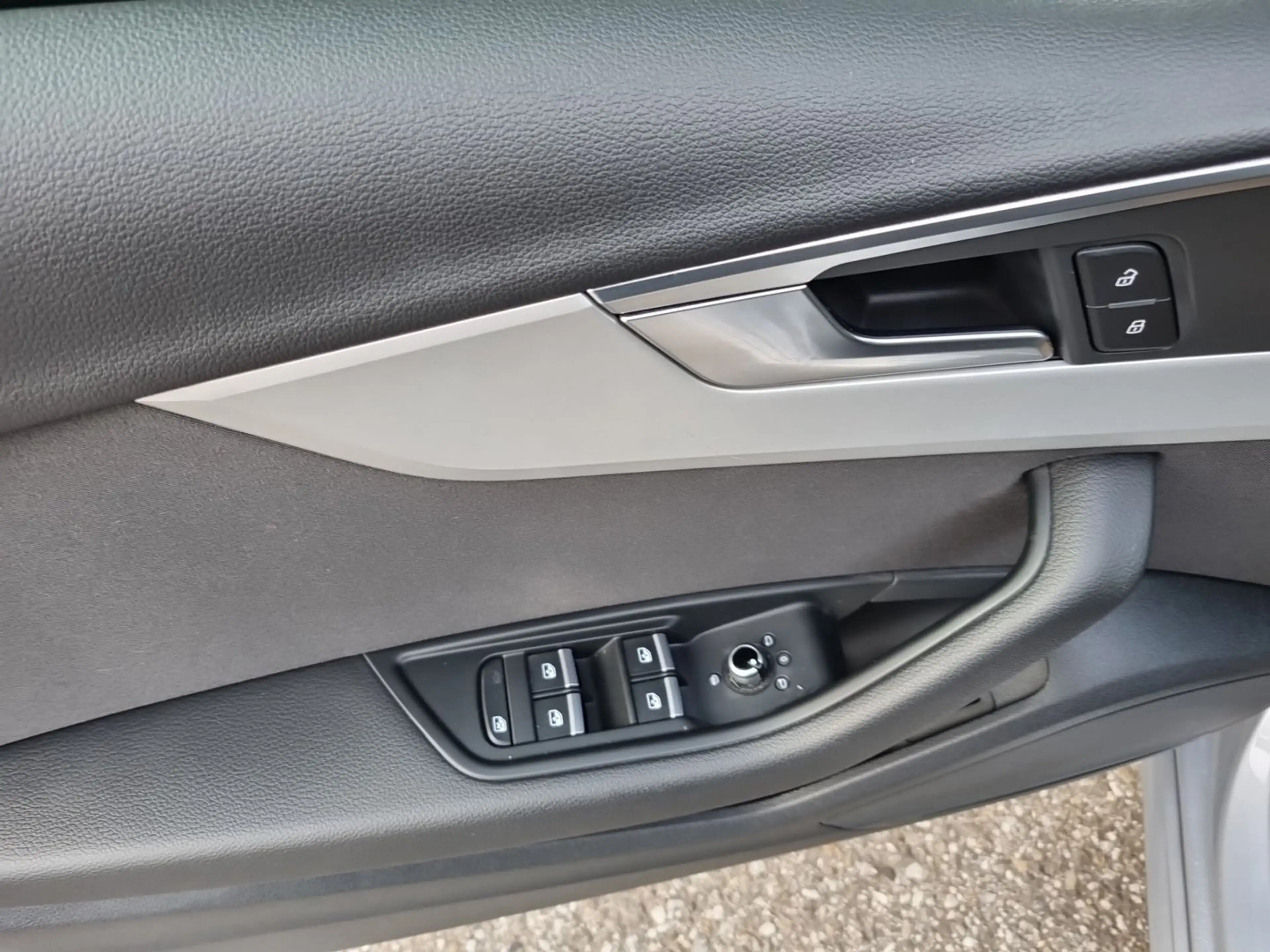 Audi A4 30 TDI — photo 13