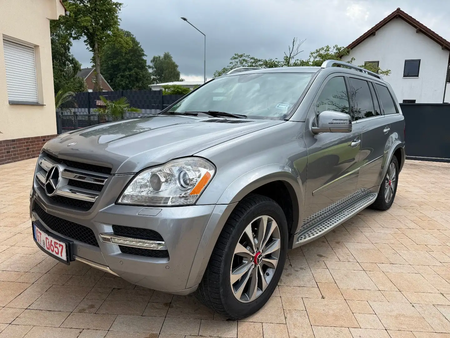 Mercedes-Benz GL 450 4Matic+LPG Gas+Leder+Navi+7 Sitze+AHK+ Silber - 1