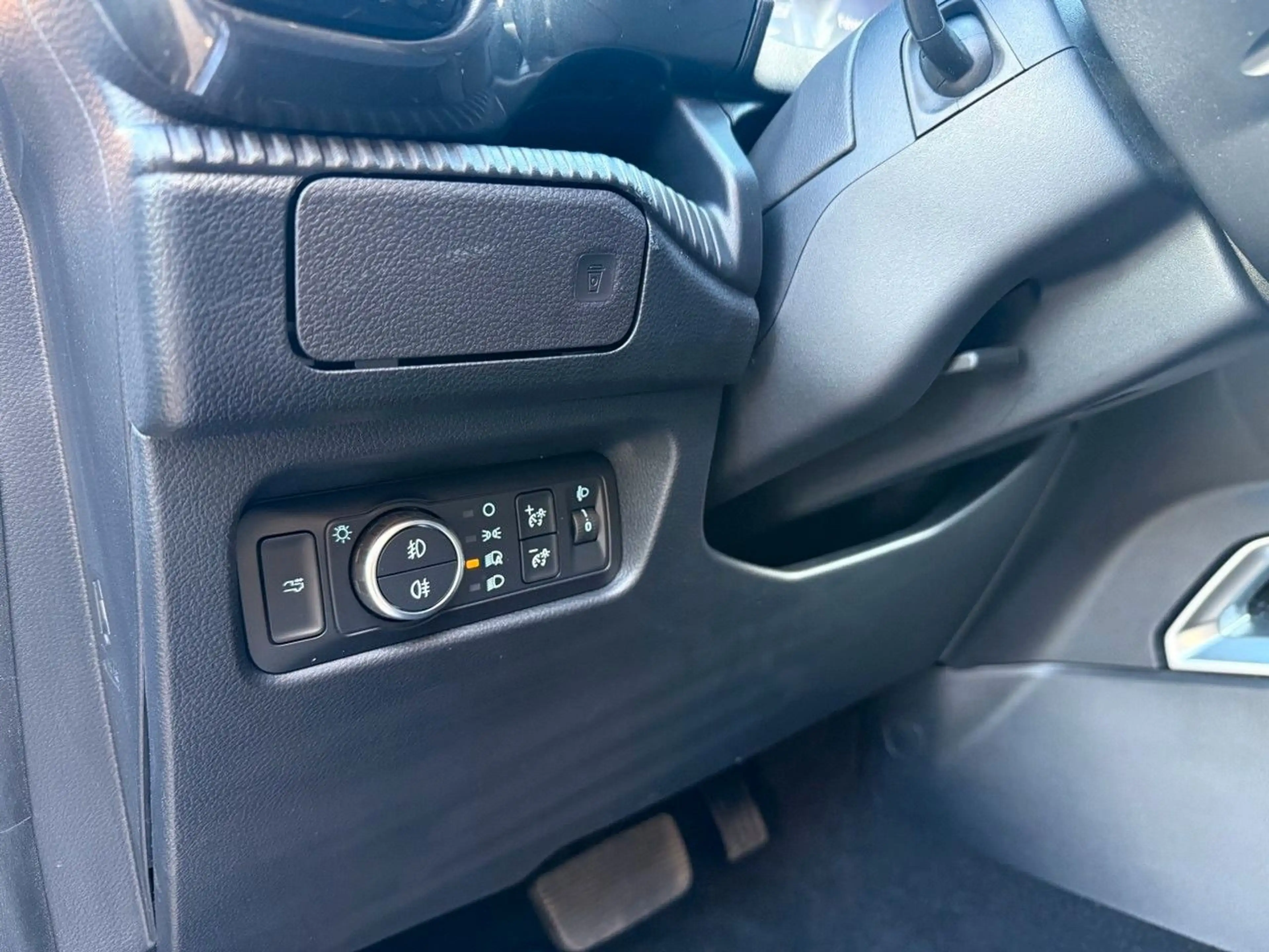 Ford Ranger Wildtrak e-4WD Doppelkabine — photo 22