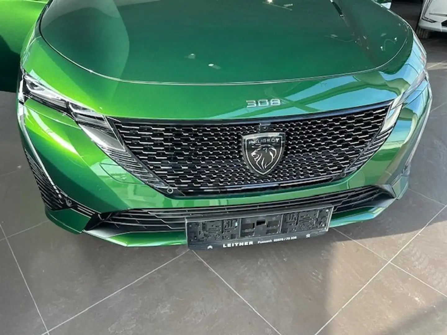 Peugeot 308 GT Grün - 2