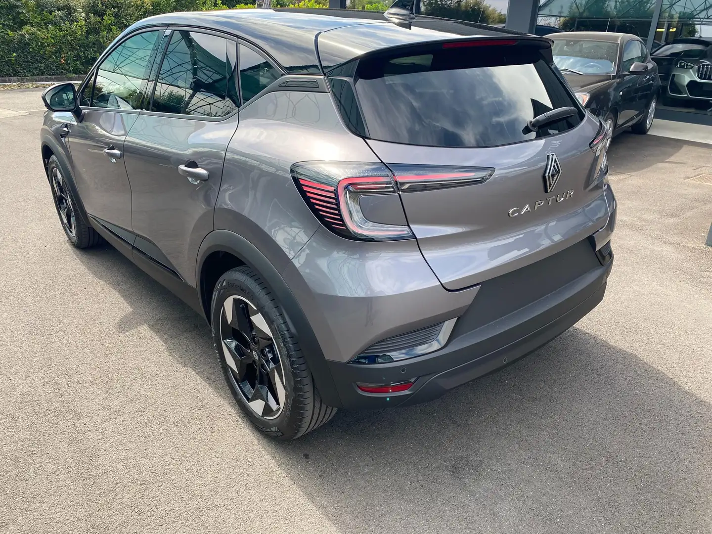 Renault Captur ECO-G 100 CV TECHNO KM 0 *OK NEOPATENTATI* Gris - 2