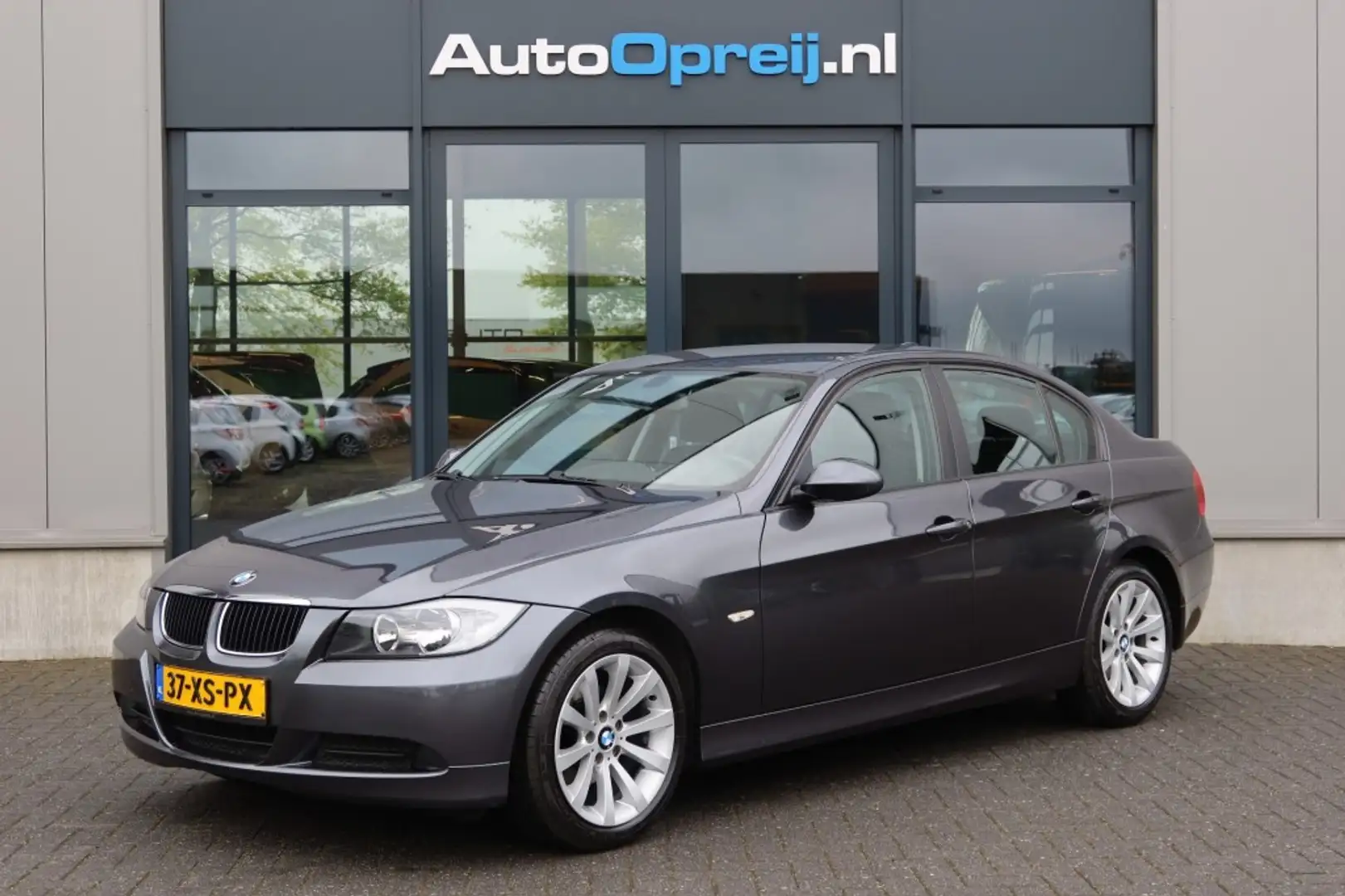 BMW 318 318i Business Line Clima, NAVI, Cruise Gris - 1