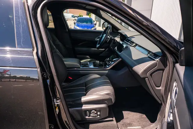 Land Rover Range Rover Velar view 12