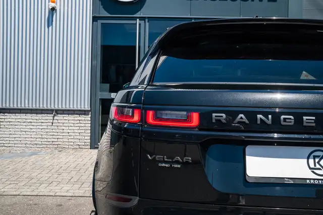 Land Rover Range Rover Velar view 11