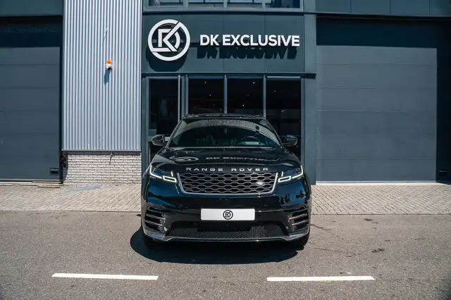 Land Rover Range Rover Velar view 2