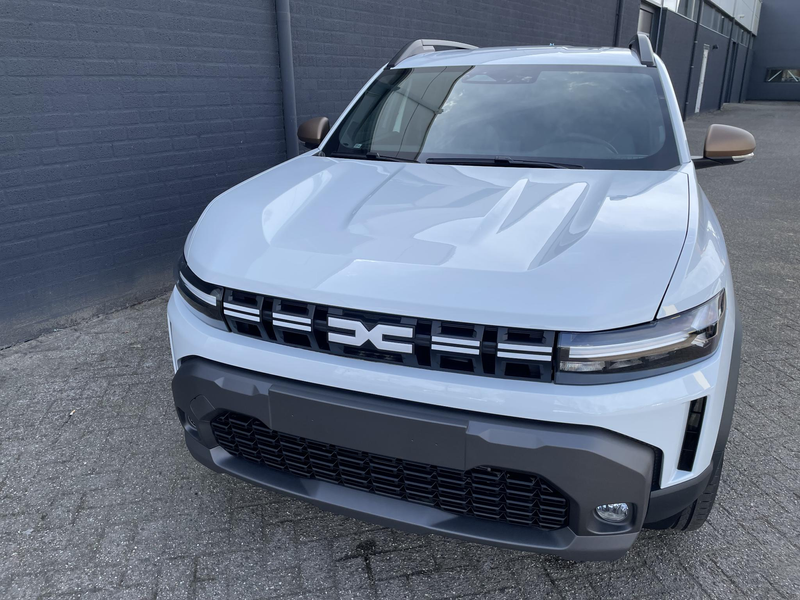 Dacia Duster 1.8 hybrid 155 extreme Pack Winter | 0-KM demo | C — photo 2