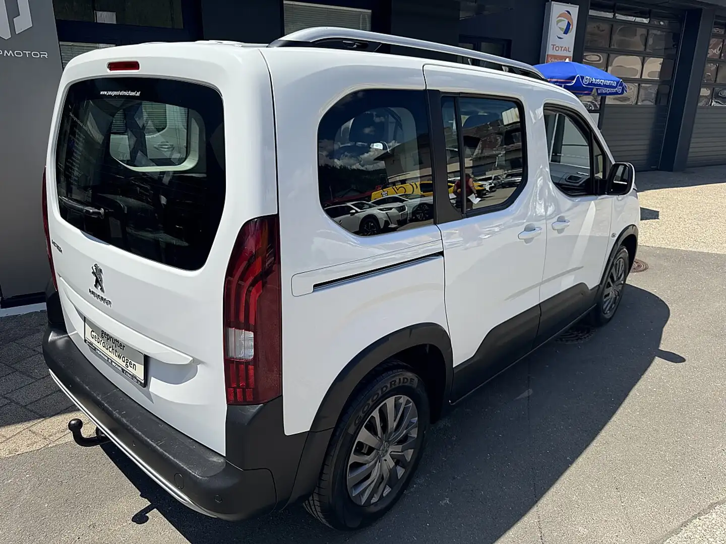 Peugeot Rifter 1,5 BlueHDI 100 S&S Allure Weiß - 2