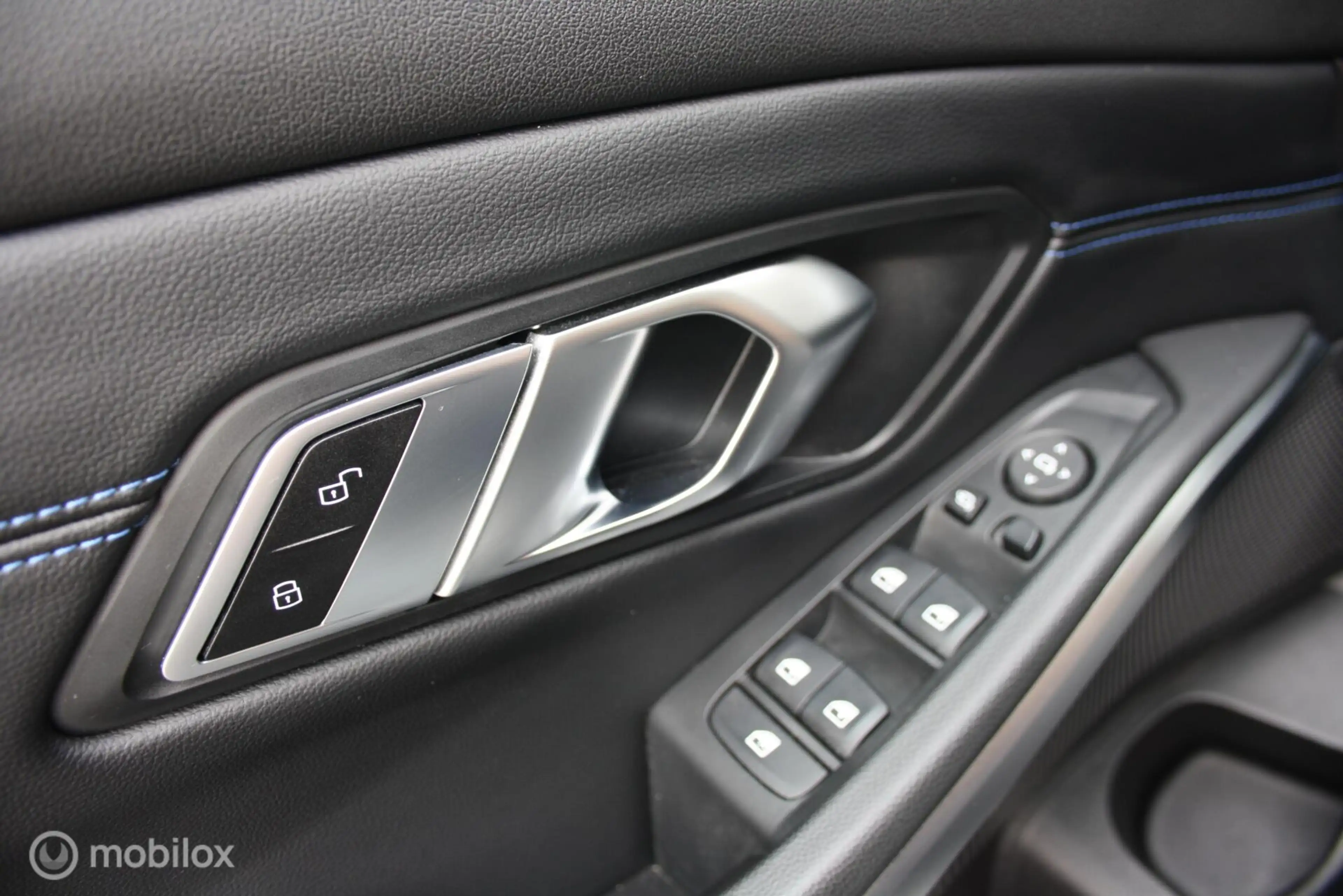 BMW 330 3-serie 330i M-Sport, curved, carplay, brooklyn — photo 26