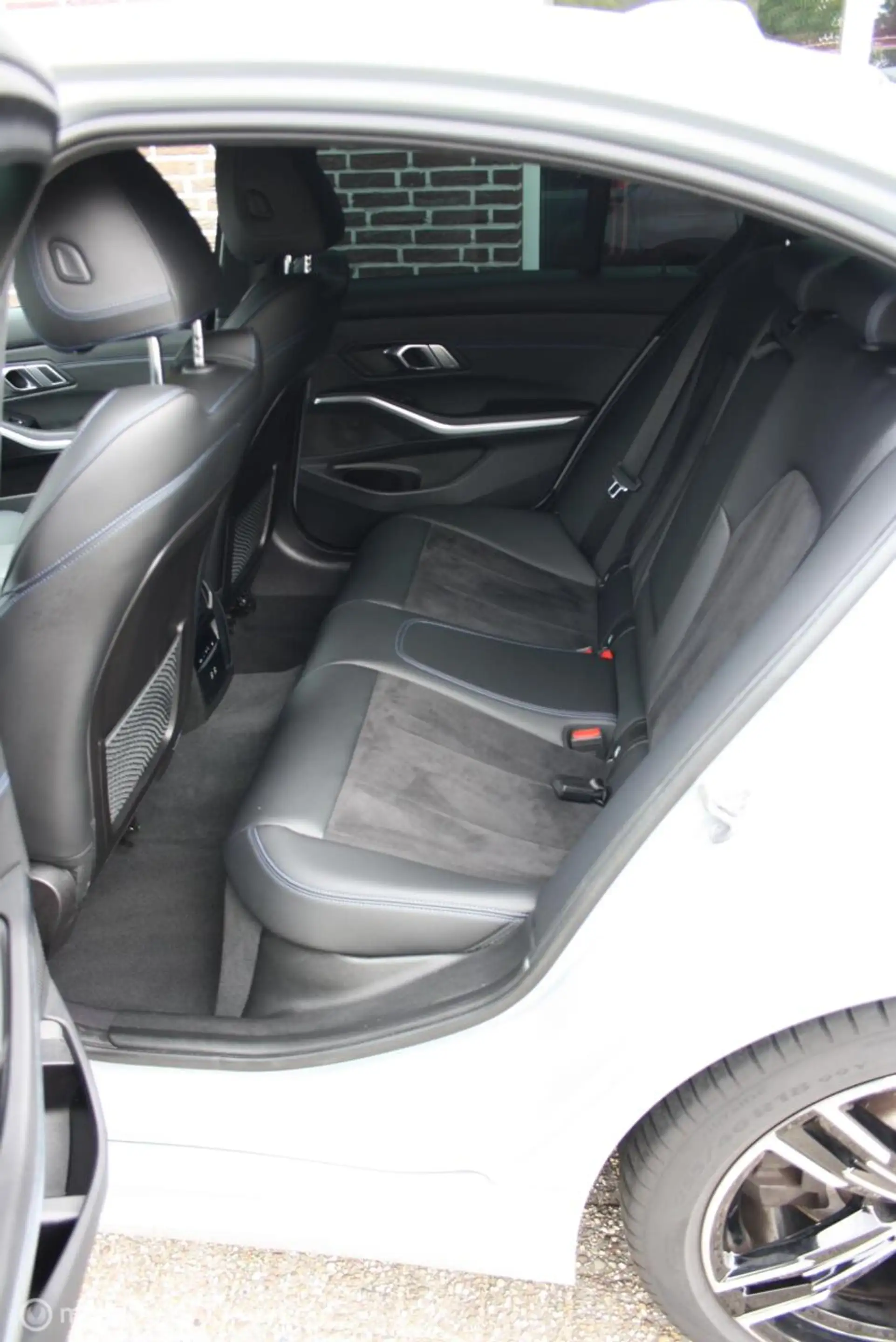BMW 330 3-serie 330i M-Sport, curved, carplay, brooklyn — photo 30