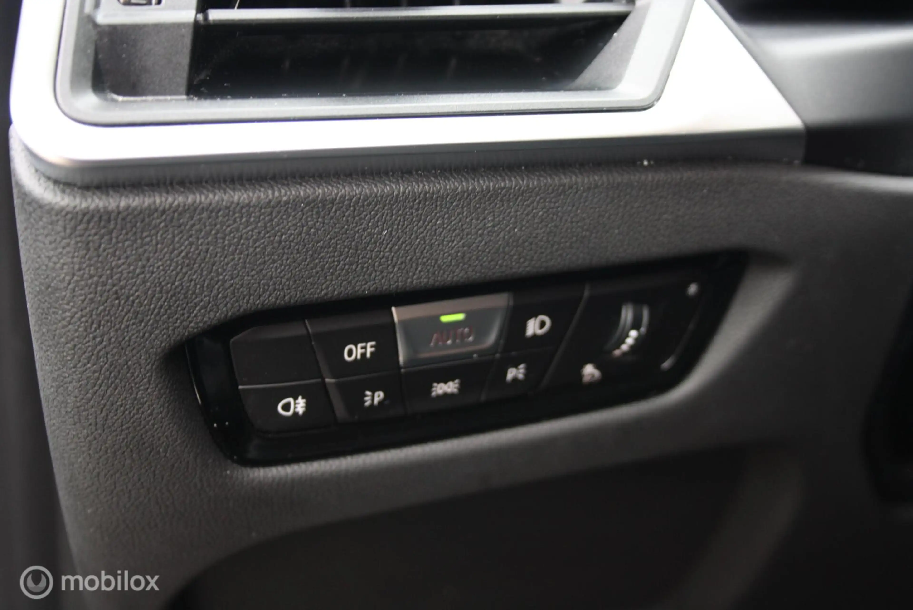 BMW 330 3-serie 330i M-Sport, curved, carplay, brooklyn — photo 27