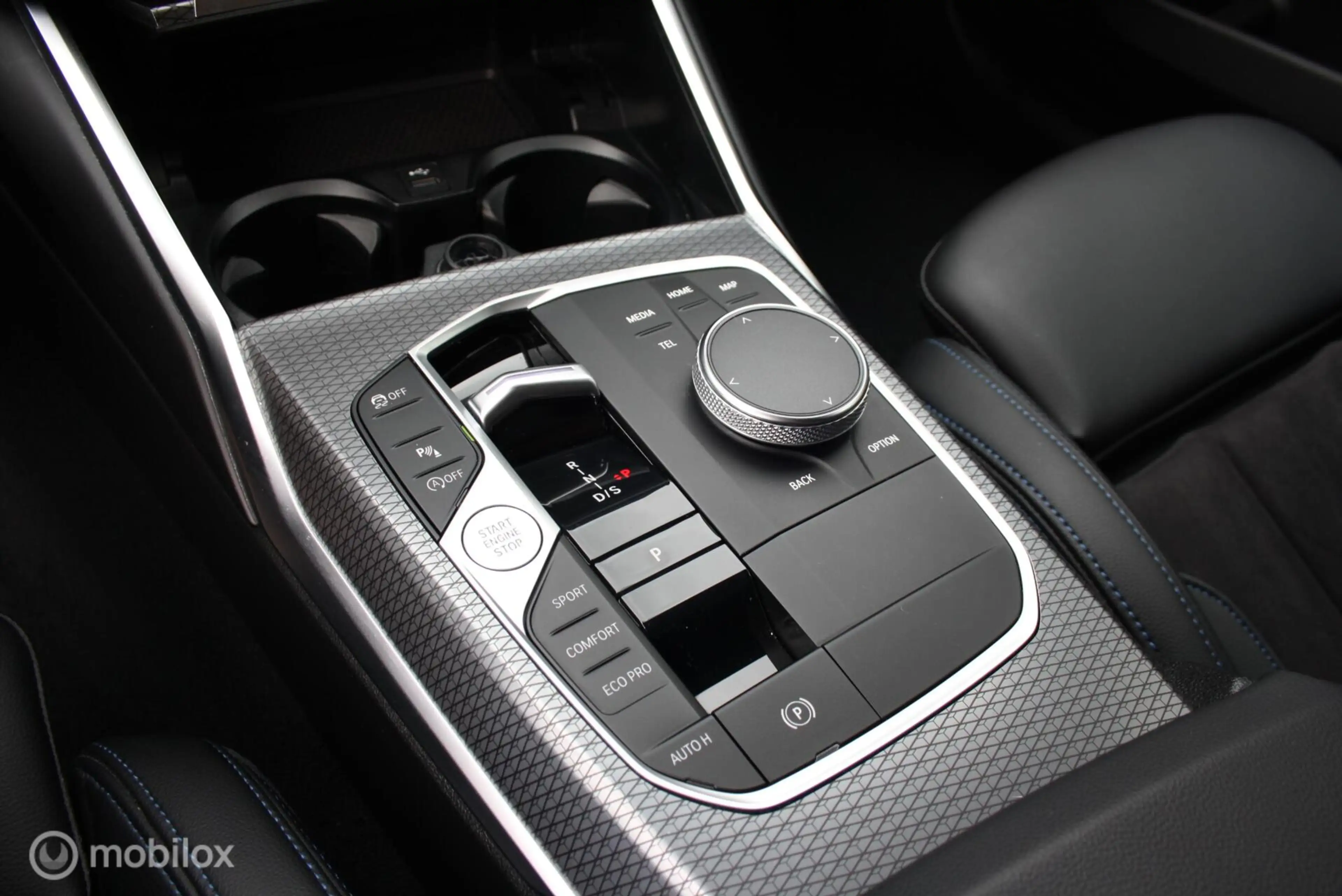 BMW 330 3-serie 330i M-Sport, curved, carplay, brooklyn — photo 23