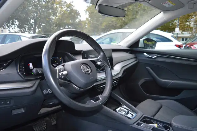 Skoda Octavia view 7