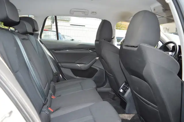 Skoda Octavia view 11