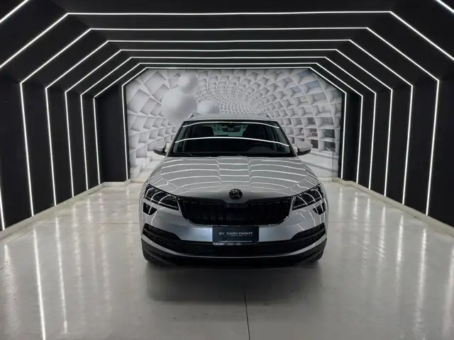 Skoda Karoq 1.6 116CV DSG-CAMBIO AUTOMATICO-12 MESI GARANZIA-PERMUTE