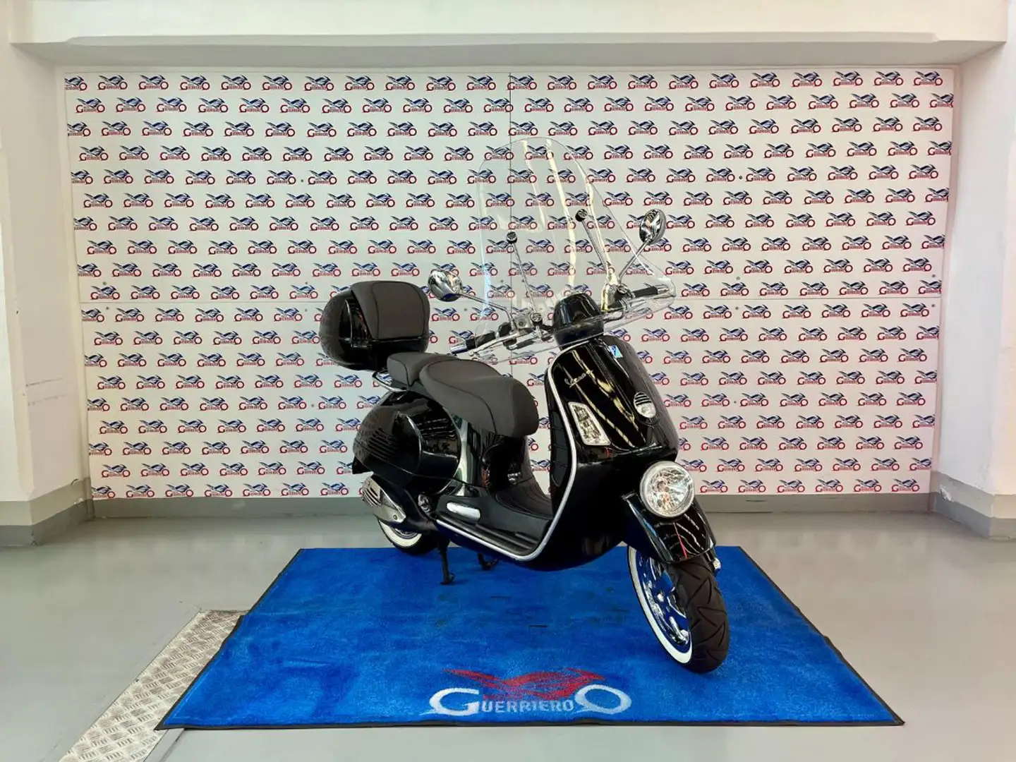 Vespa GTV 300 Garantita e Finanziabile Nero - 2