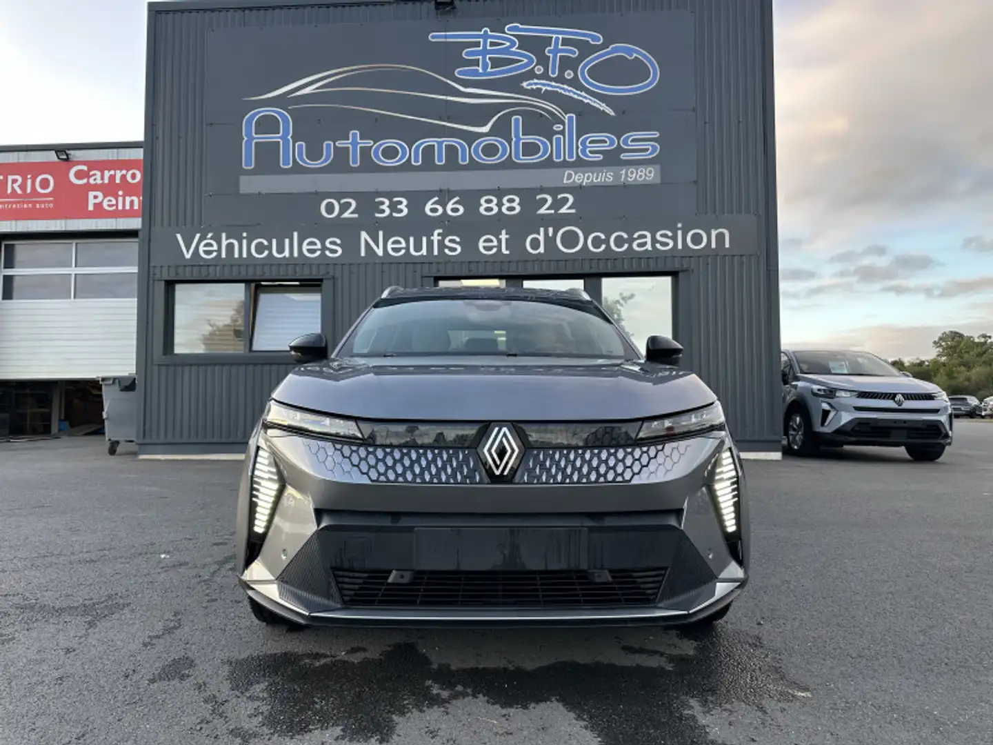 Renault Scenic E-TECH ELECTRIC 170CH TECHNO AUTONOMIE CONFORT -25 Grijs - 2