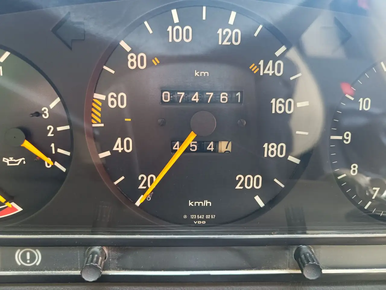 Mercedes-Benz 230 E H-Kz "2.Hd. * 74800 km orginal*SD*HU:neu", foto 9