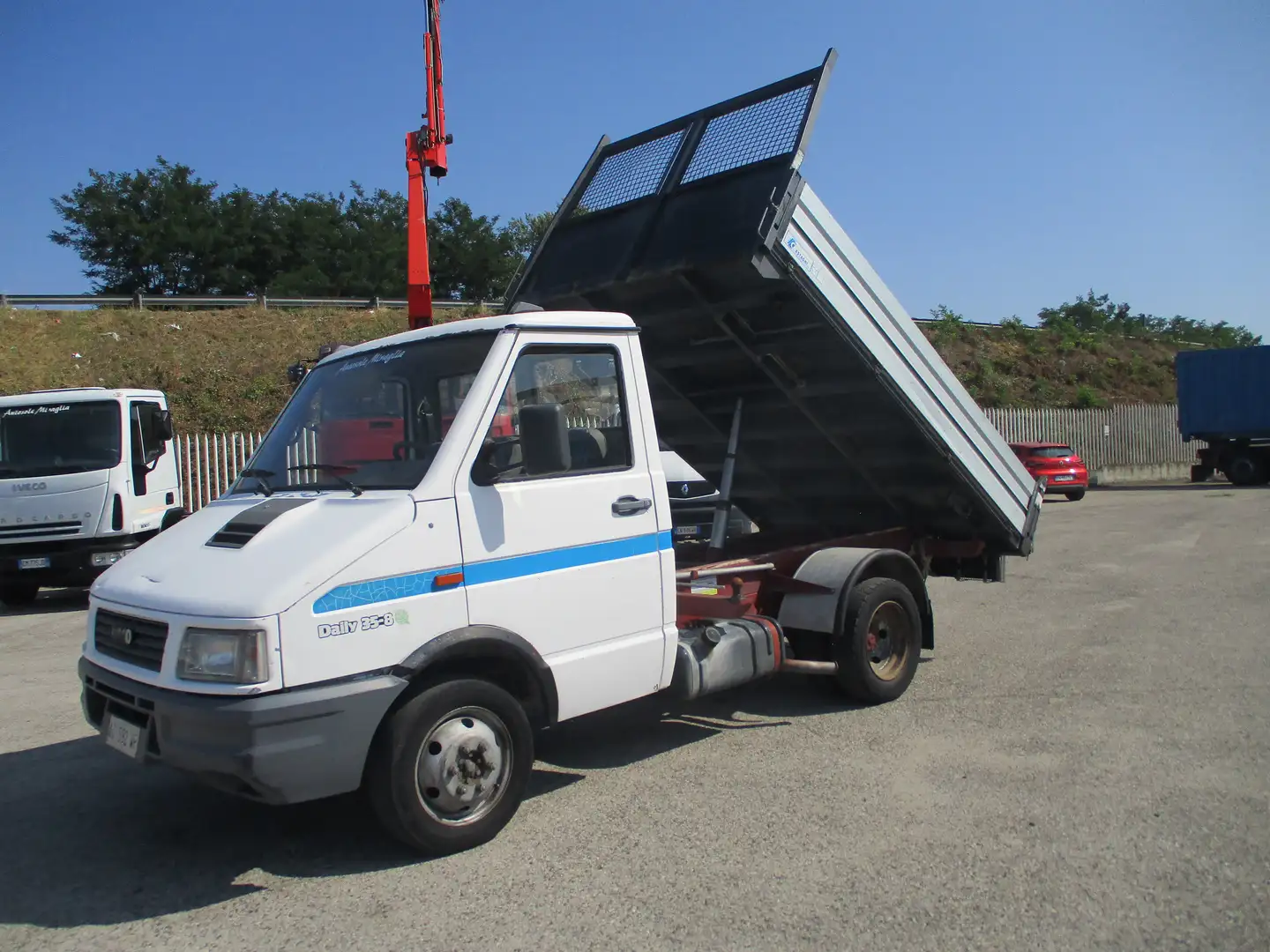Iveco Daily 35-8 2.5 DIESEL RIBALTABILE TRILATERALE 257000 KM Bianco - 1