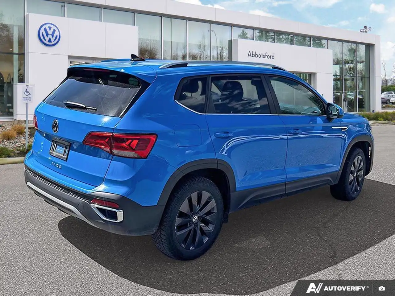Volkswagen Taos снимка Volkswagen Taos