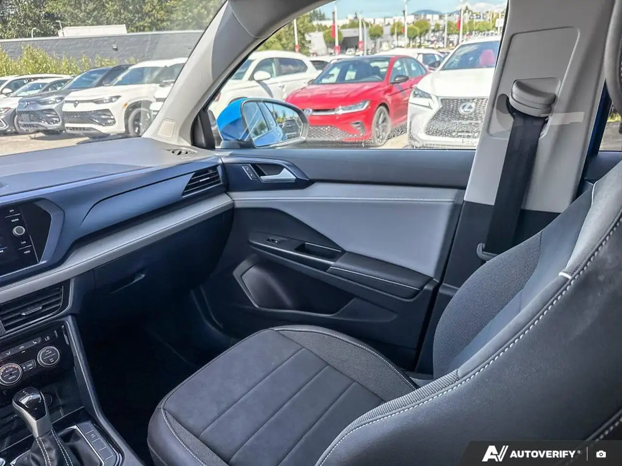 Volkswagen Taos снимка Volkswagen Taos