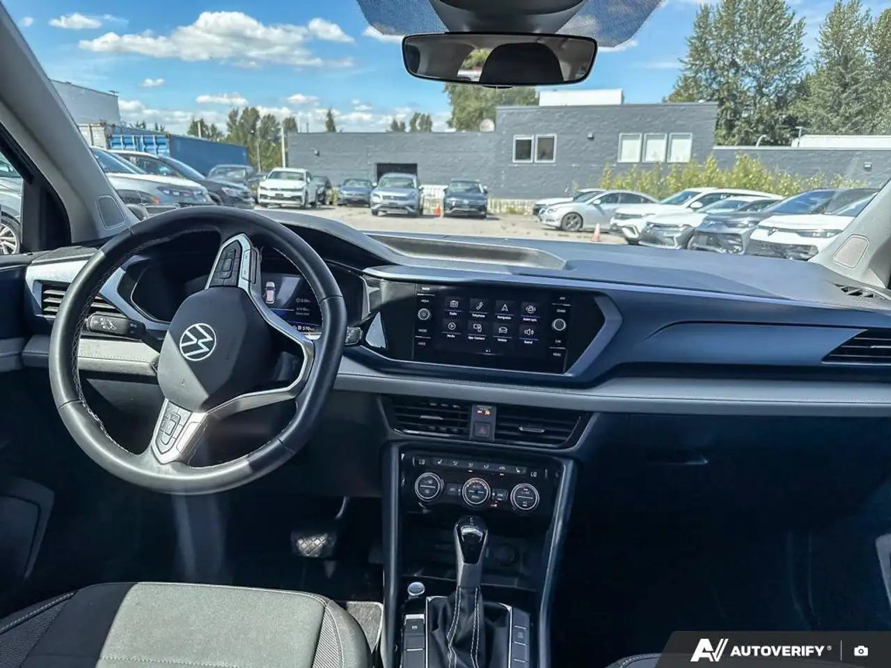 Volkswagen Taos снимка Volkswagen Taos