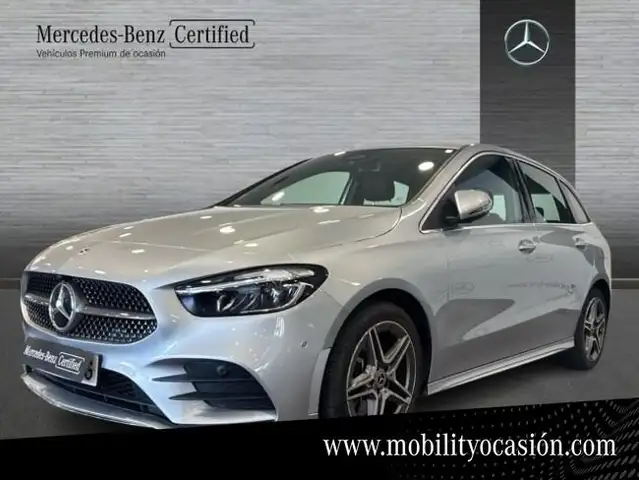 Mercedes-Benz C 320 250 e con tecnologia hibrida eq