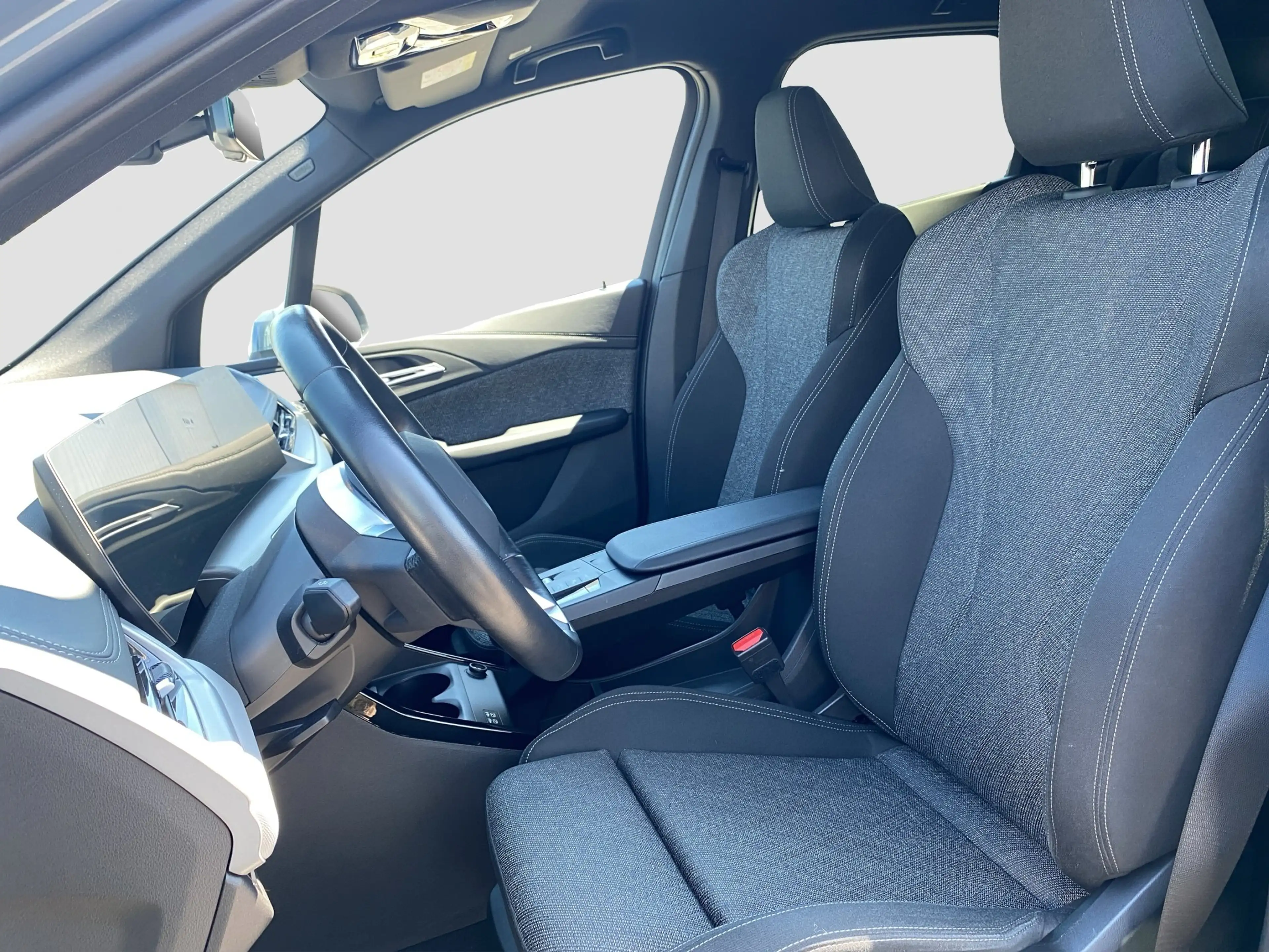 BMW 220 220i Active Tourer ACC Sportsitze SpurA 360° AHK H — photo 11