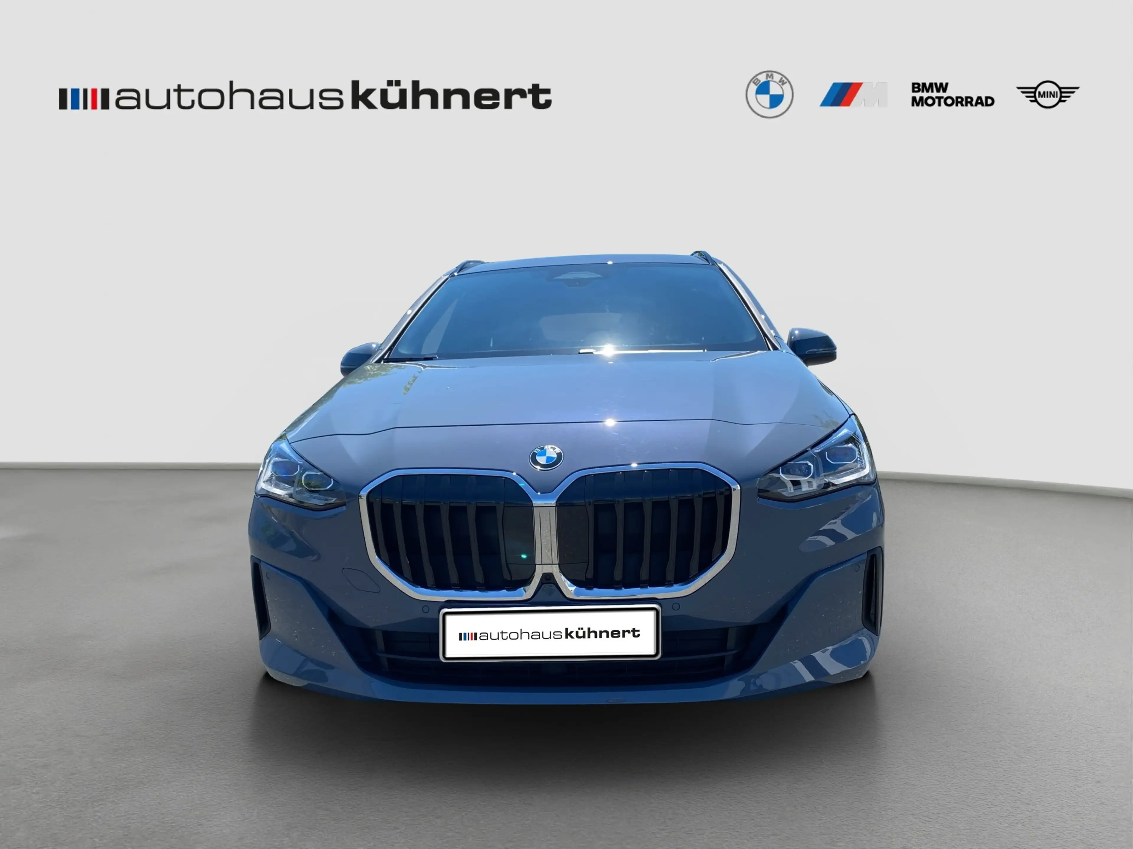 BMW 220 220i Active Tourer ACC Sportsitze SpurA 360° AHK H — photo 3