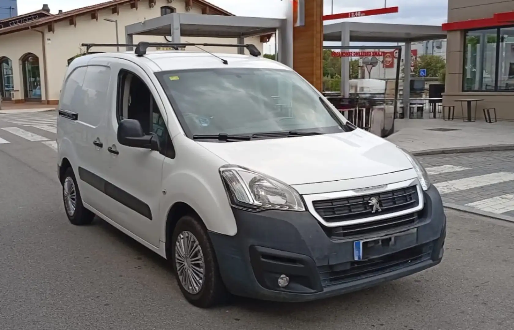 Peugeot Partner 1.6BlueHDI Premium Standard 1000kg 100 Bianco - 1