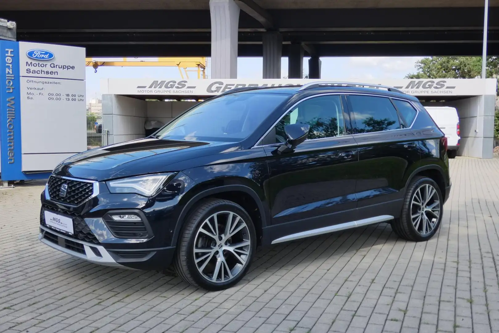 SEAT Ateca 2.0 Xperience` #LED #NAVI #4x4 #ACC #AHZV Schwarz - 2
