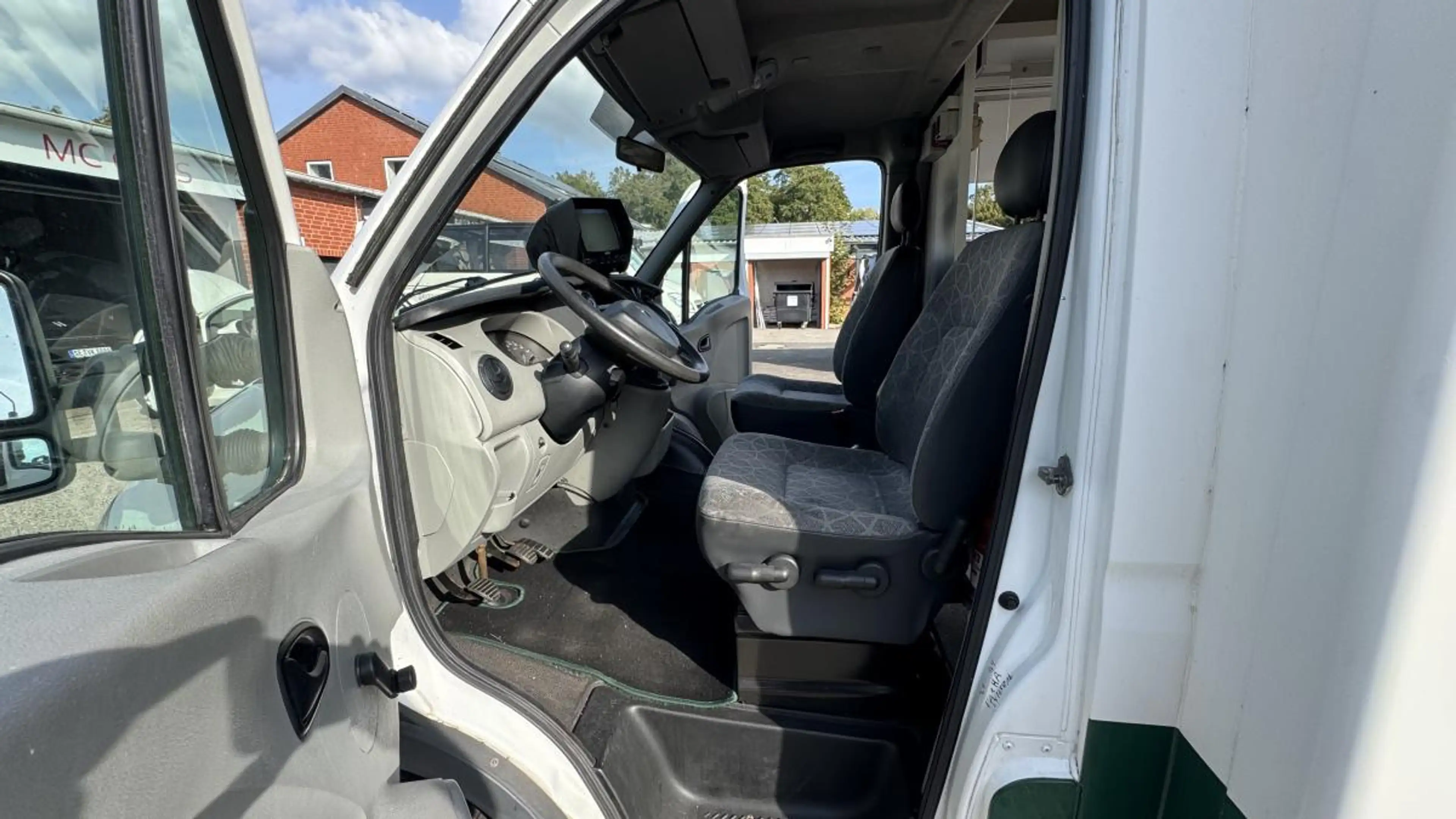 Renault Master Verkaufsfahrzeug — photo 14