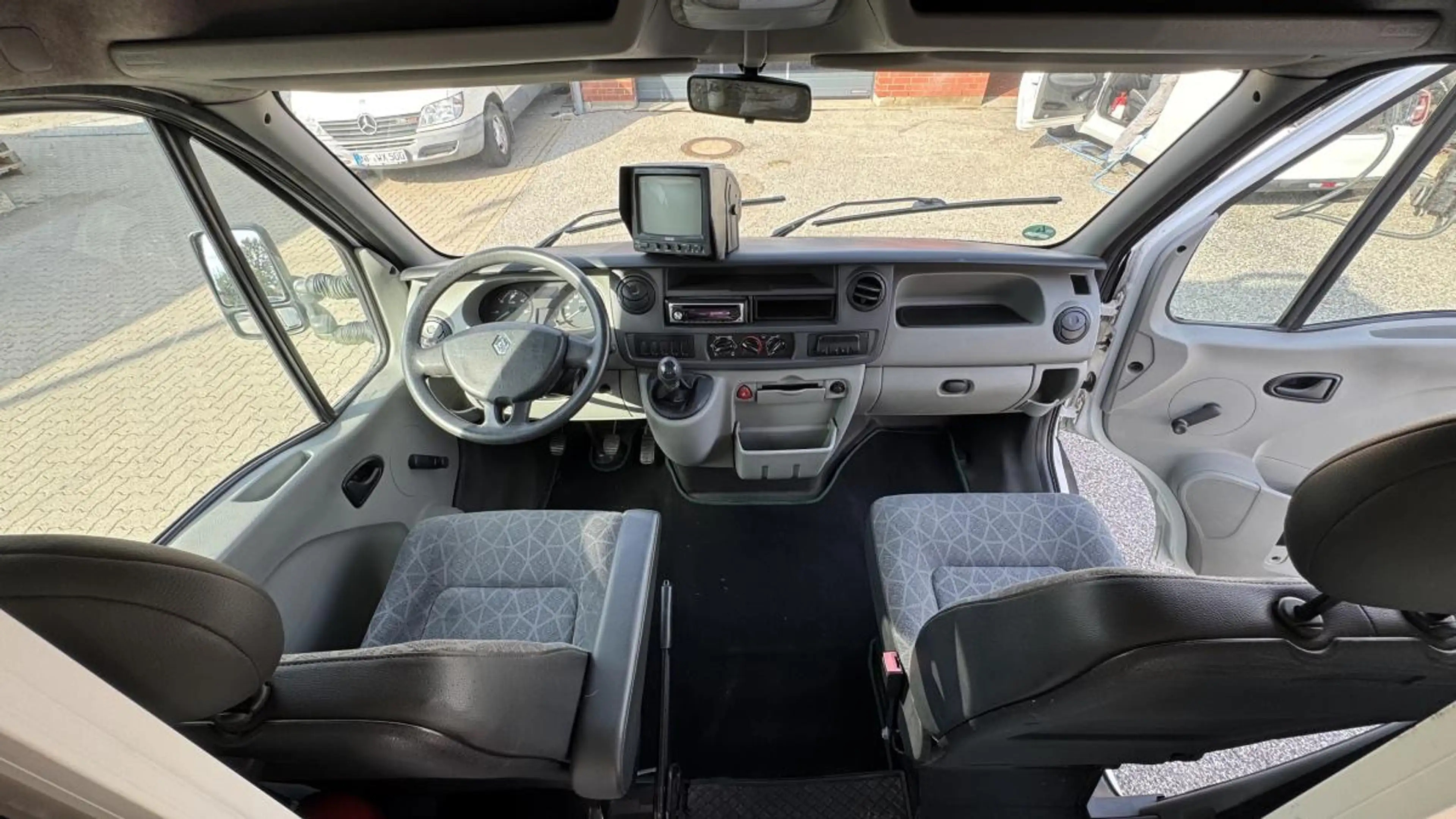 Renault Master Verkaufsfahrzeug — photo 13