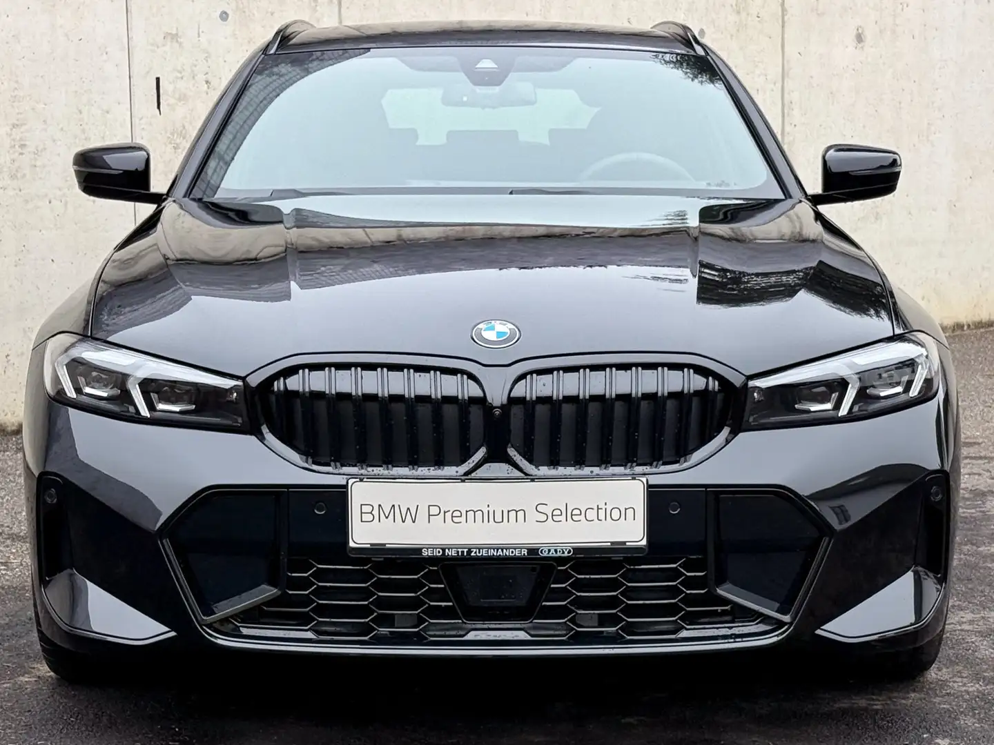BMW 320 d xDrive Schwarz - 2