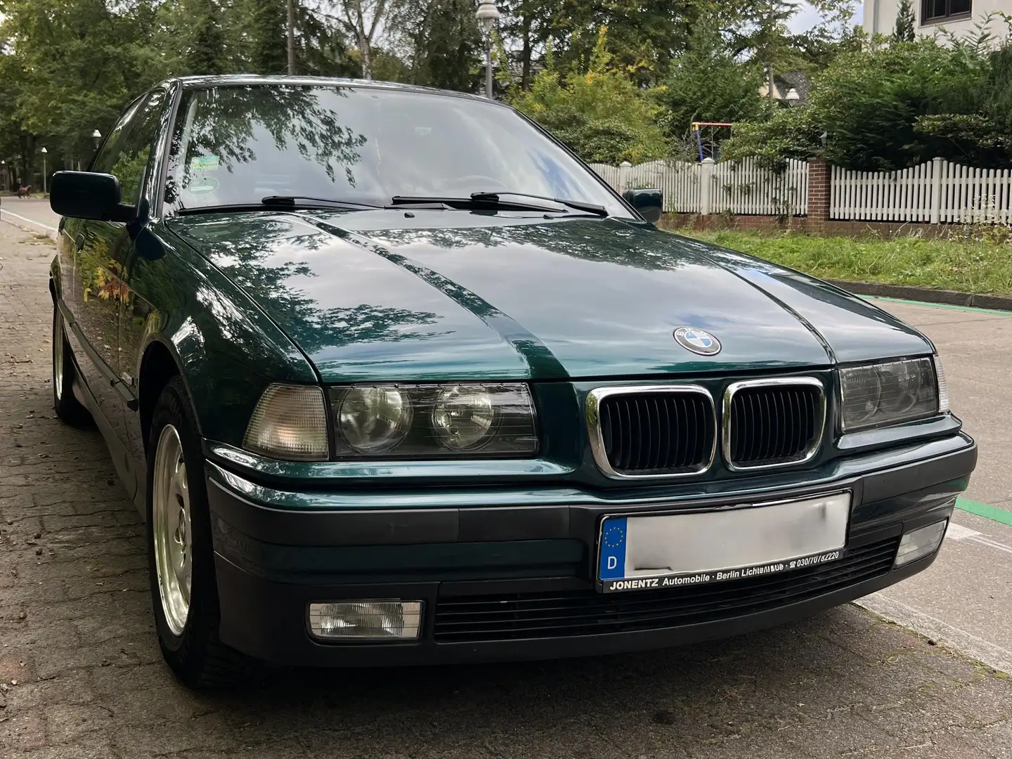 BMW 320 320i Exclusiv Edition Grün - 2