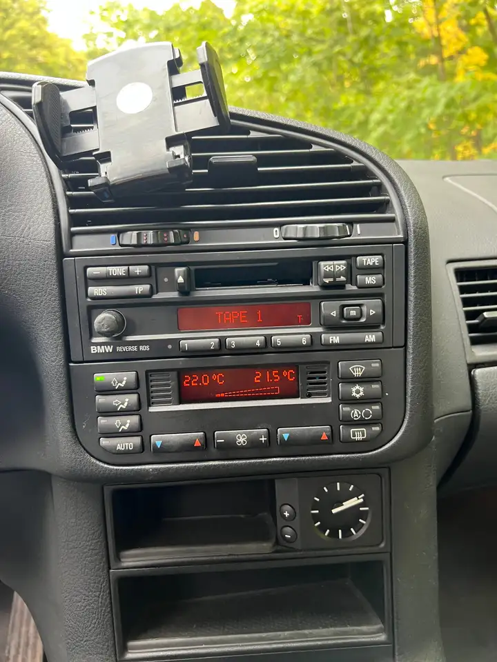 BMW 320i Exclusiv Edition, foto 12