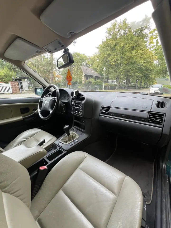 BMW 320i Exclusiv Edition, foto 9