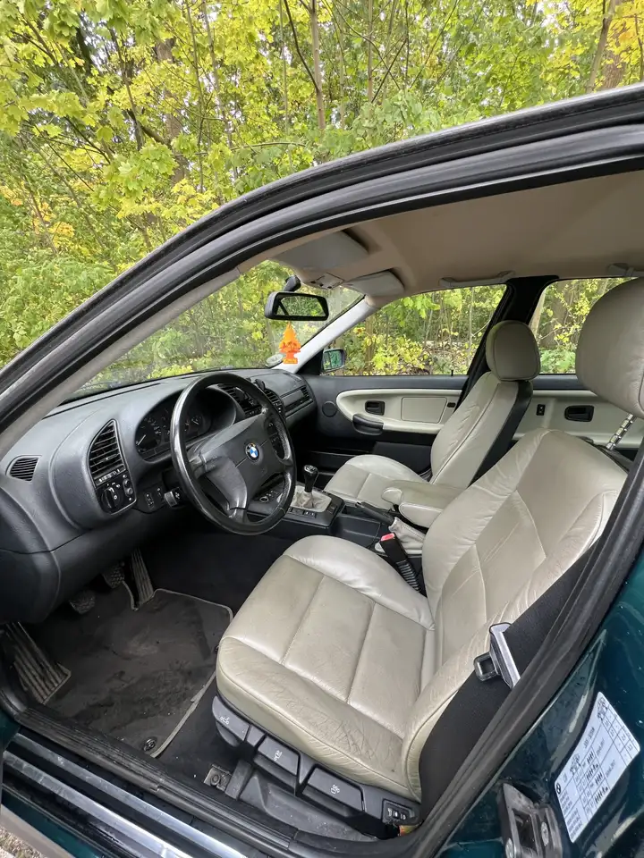 BMW 320i Exclusiv Edition, foto 8