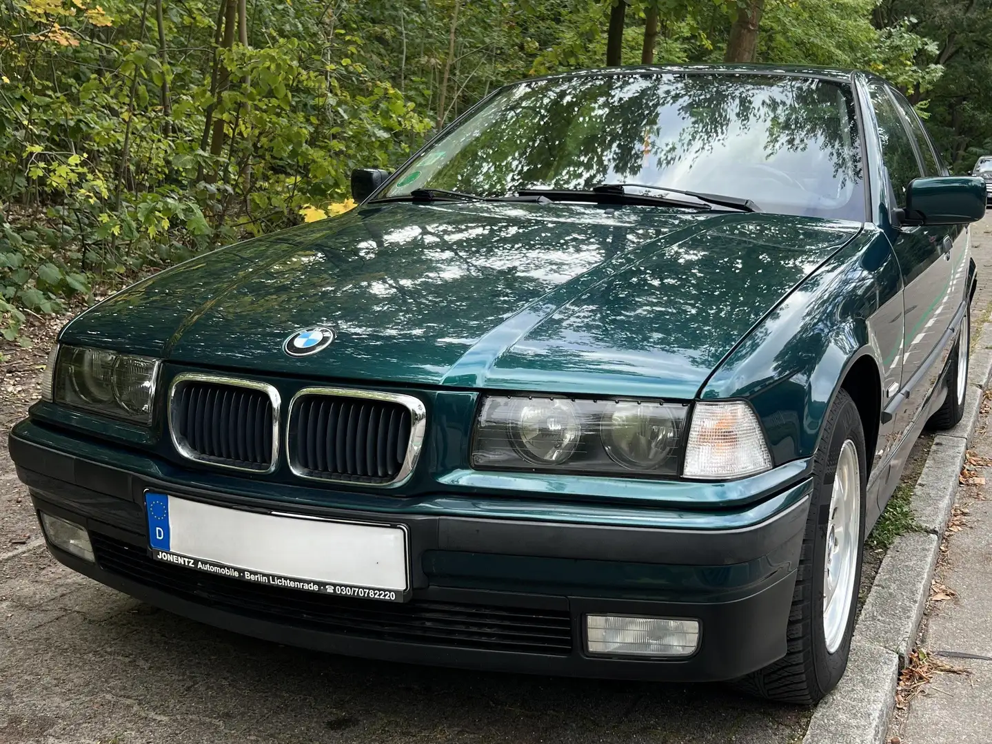 BMW 320 320i Exclusiv Edition Grün - 1