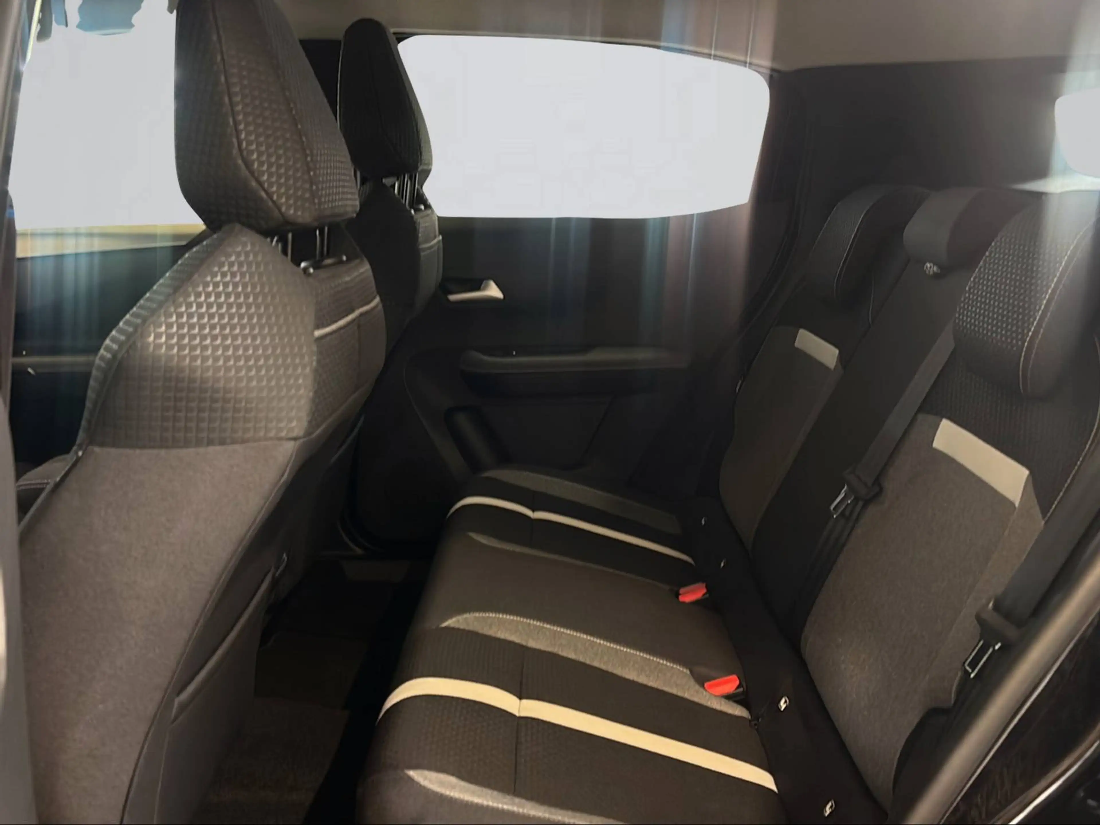 Opel Frontera GS 1.2 Mildhybrid - Techpaket / Metallic / Allwetter — photo 8