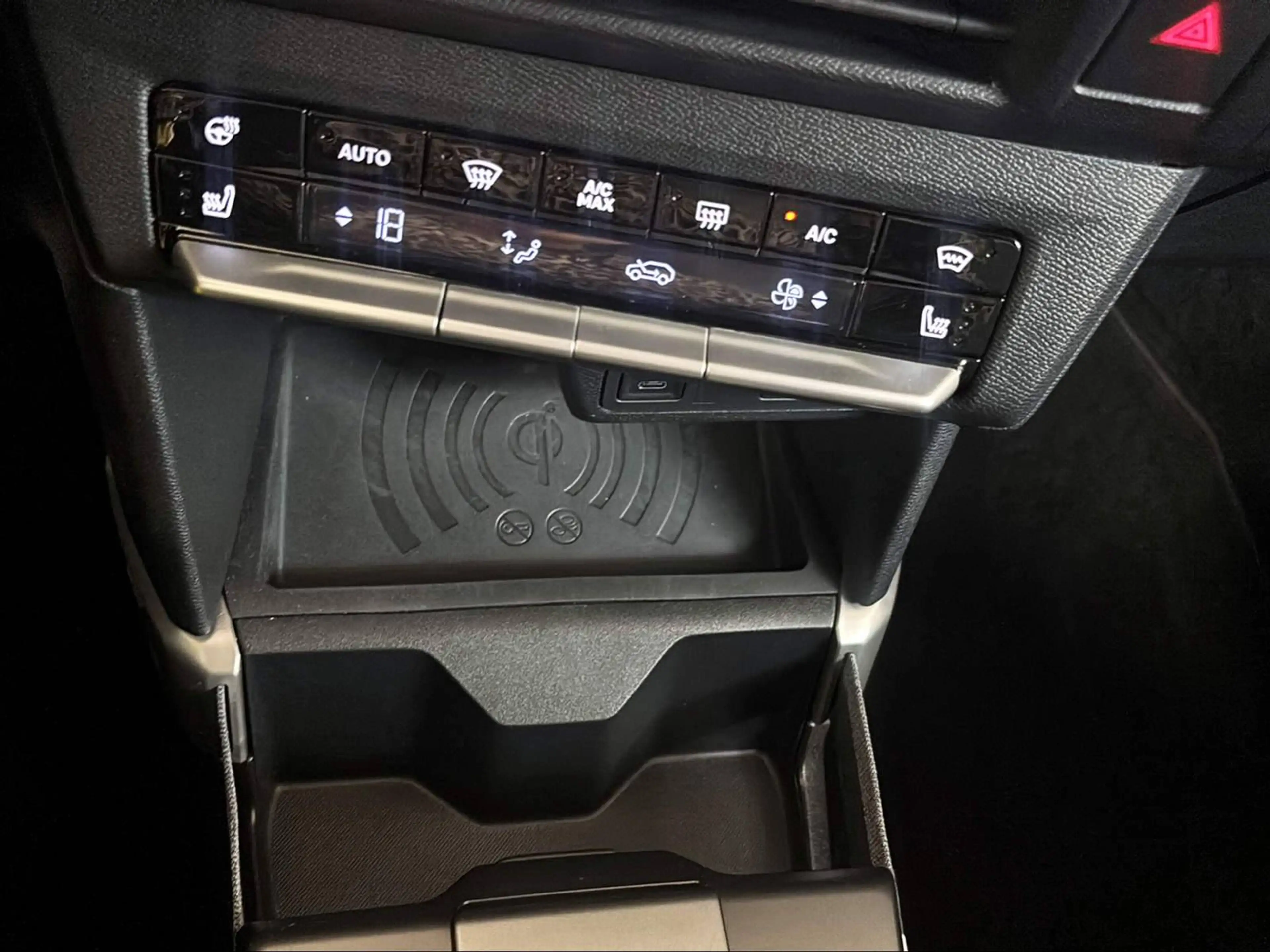 Opel Frontera GS 1.2 Mildhybrid - Techpaket / Metallic / Allwetter — photo 14
