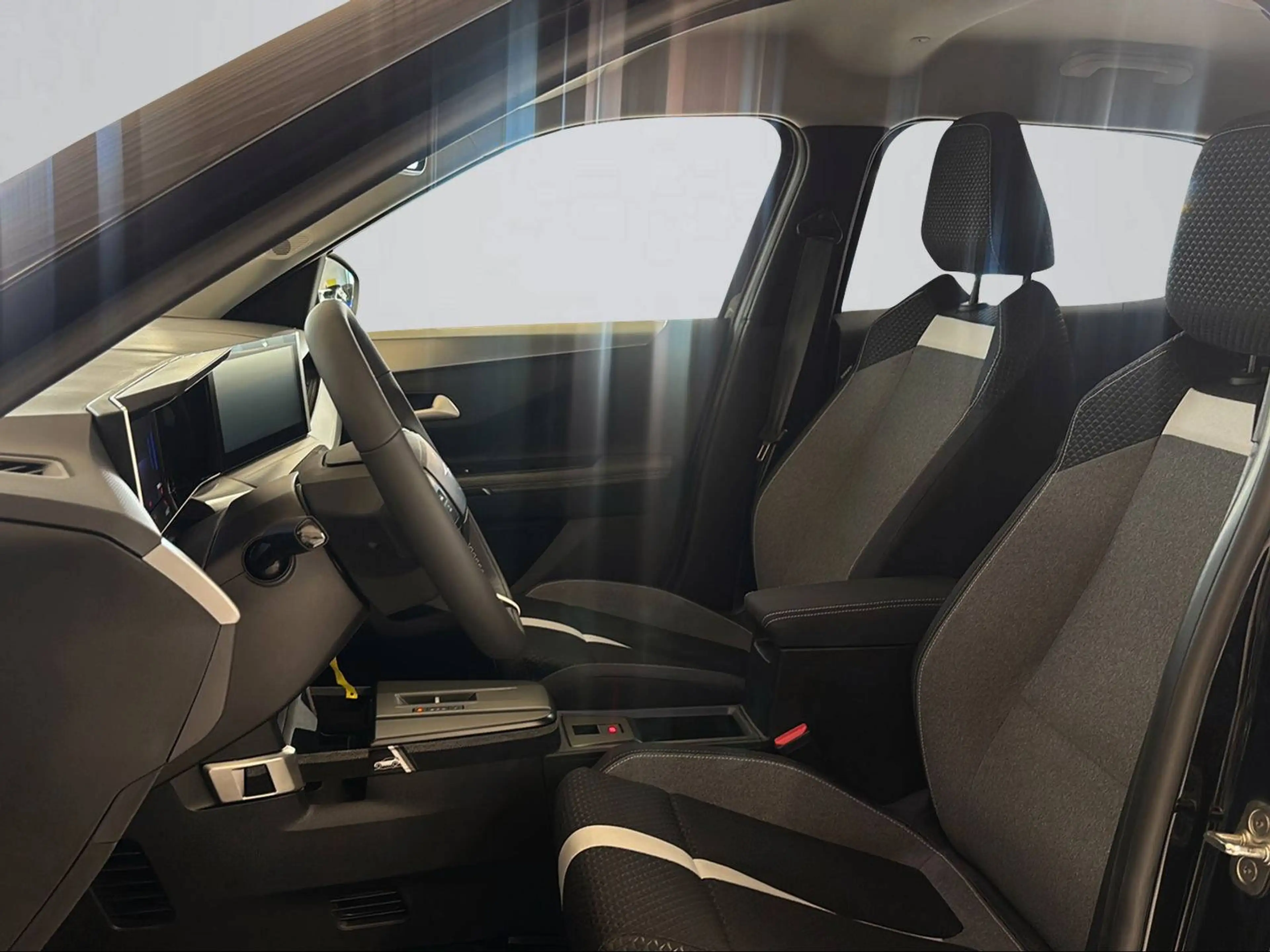 Opel Frontera GS 1.2 Mildhybrid - Techpaket / Metallic / Allwetter — photo 7