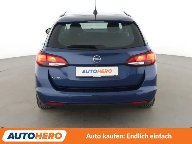 Opel Astra view 5