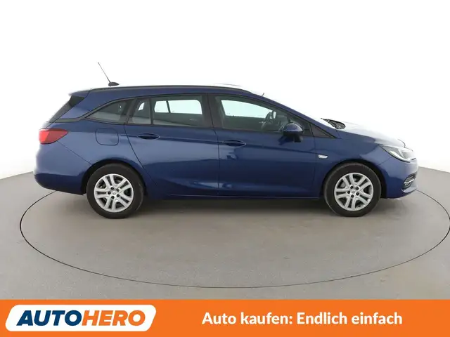 Opel Astra view 7