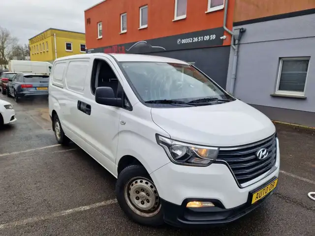 Hyundai i10 H1 2.5 CRDI 136 CV Cargo Tôlé Garantie 12 Mois