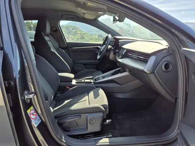 Audi A3 view 9