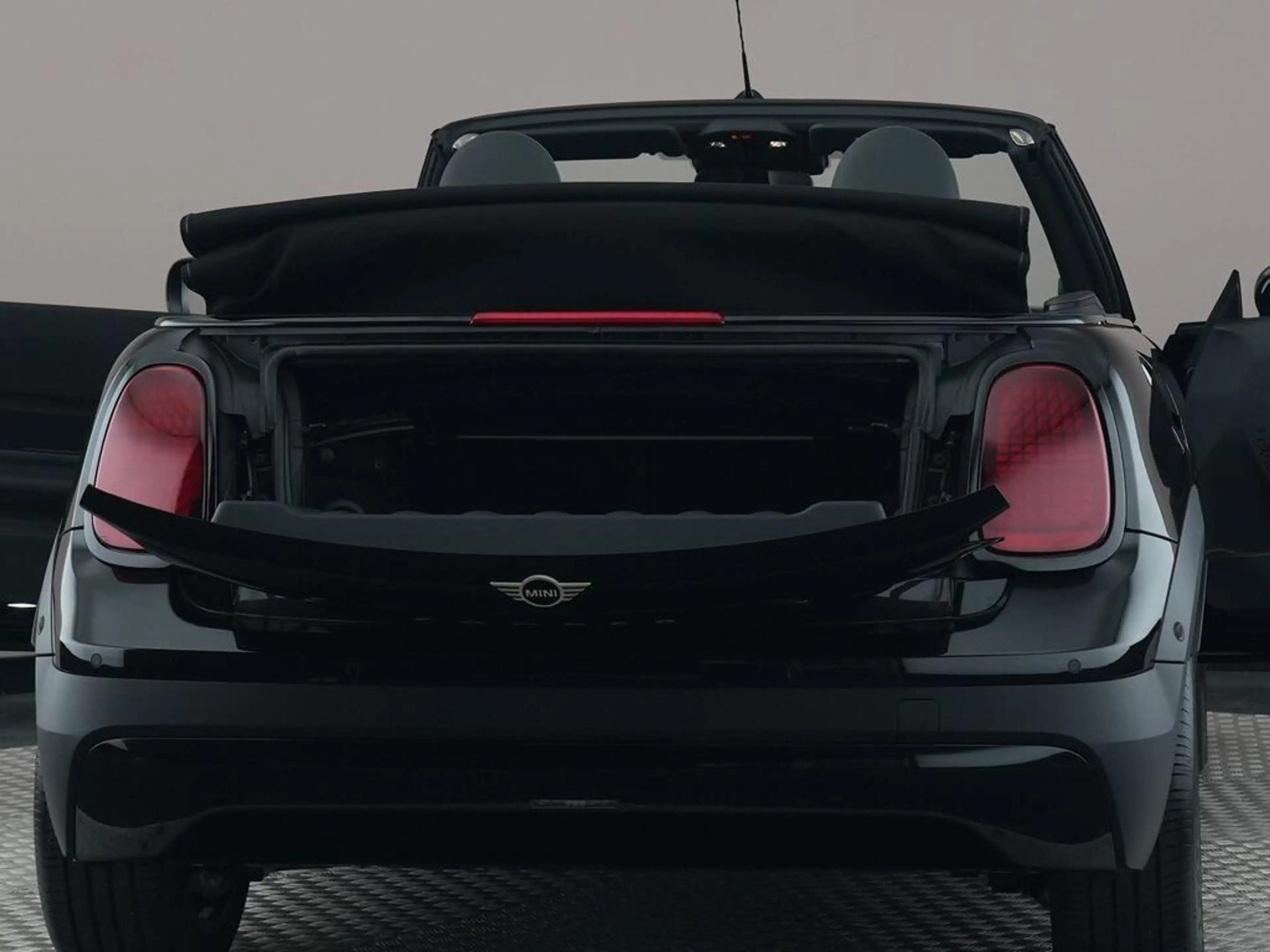 MINI Cooper C Cabrio 2.0 Classic L — photo 12