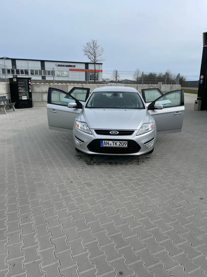 Ford Mondeo Turnier 2.0 TDCi ECOnetic Business Edition Silber - 2