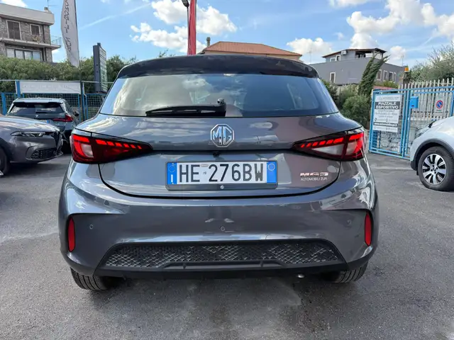 MG MG3 view 8