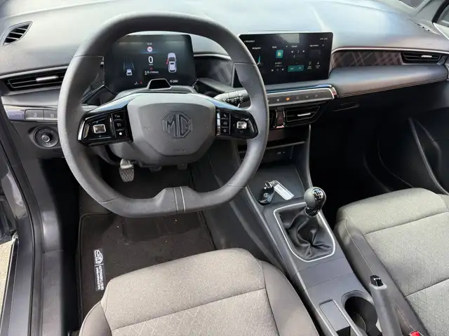 MG MG3 view 13